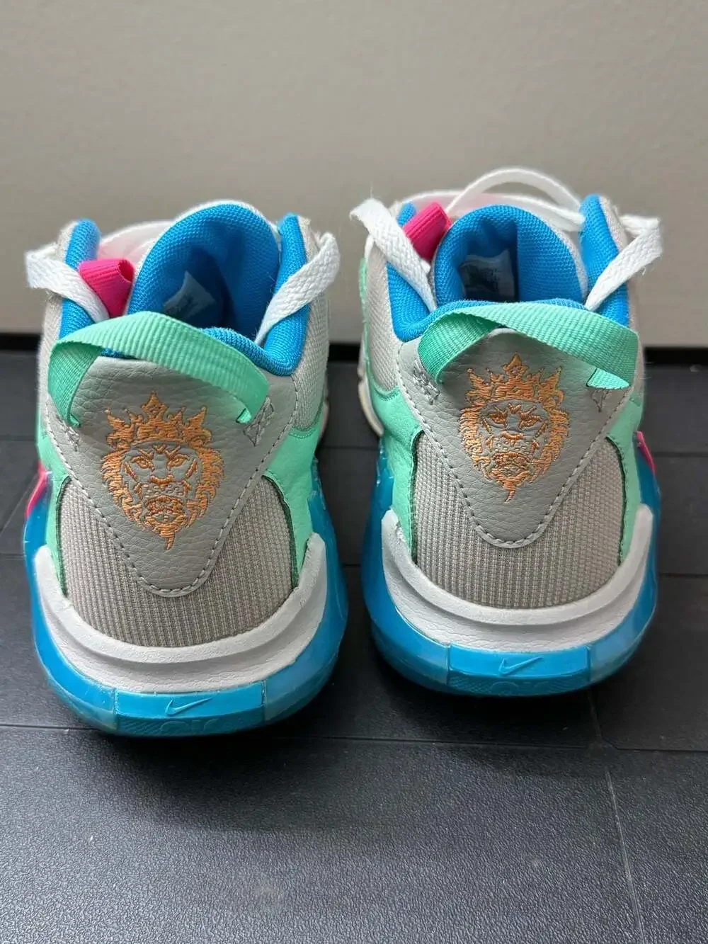 Nike LeBron Witness 7 GS Basketball Shoes 'Grey Fog Multi-Color' (DQ8650-003)